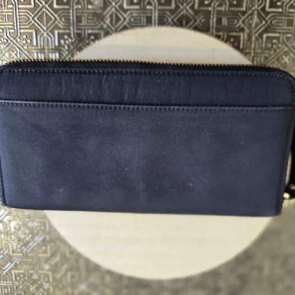 🐢 Kate Spade New York Zip Around Wallet Like New